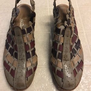 Rieker, real leather size 8.5, small heel, very comfortable shoes